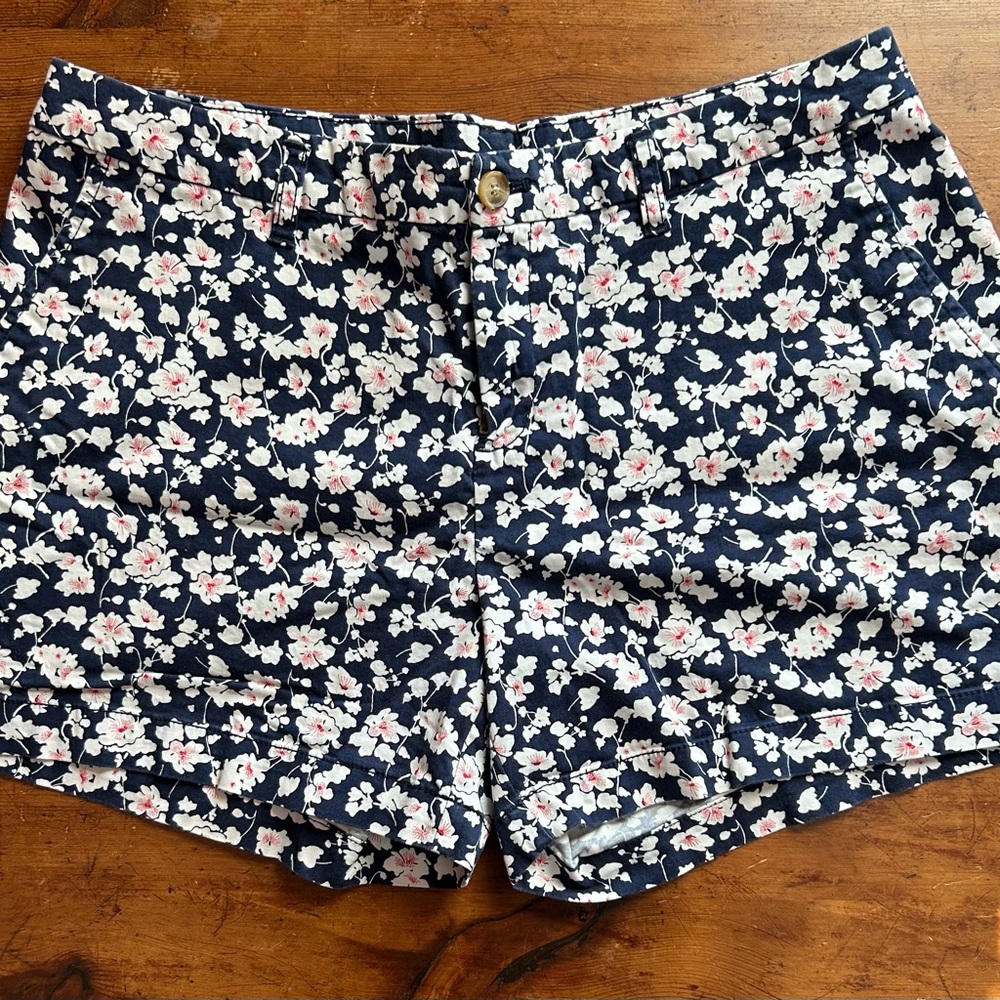 Faded Glory Navy Floral Women's Shorts